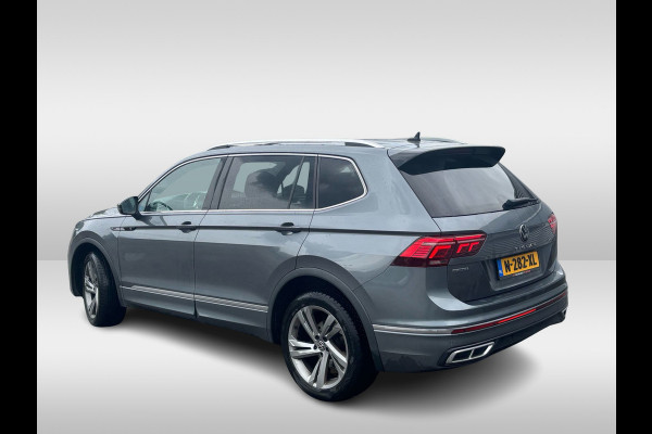 Volkswagen Tiguan Allspace 1.5 TSI R-Line Business+ 7p. / Trekhaak / Panoramadak / Camera / CarPlay / Keyless / 19'' / Mattrix LED / Stoelverwarming / DAB / ACC
