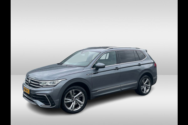 Volkswagen Tiguan Allspace 1.5 TSI R-Line Business+ 7p. / Trekhaak / Panoramadak / Camera / CarPlay / Keyless / 19'' / Mattrix LED / Stoelverwarming / DAB / ACC