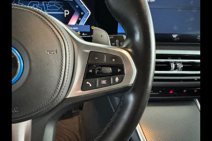 BMW 3 Serie Touring 330e M Sport HuD|Keyless|Sfeer|Camera