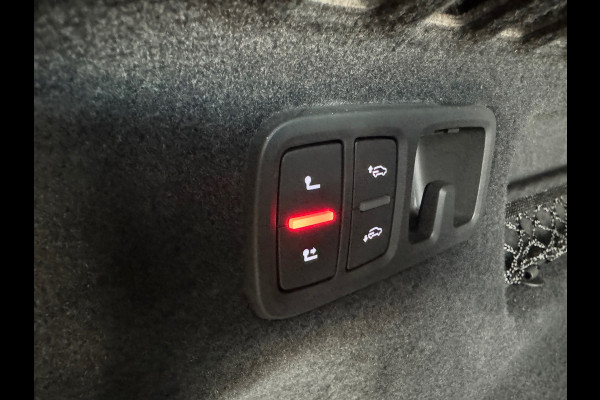 Audi Q8 55 TFSI e quattro S Line Pano|B&O|RS Seat|Trekhaak