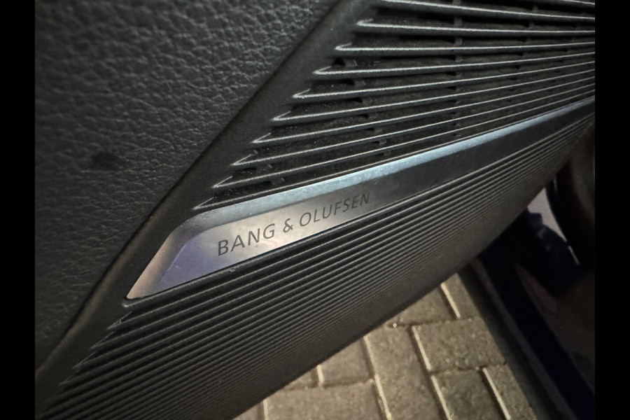 Audi Q8 55 TFSI e quattro S Line Pano|B&O|RS Seat|Trekhaak