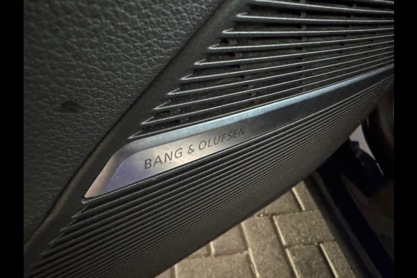 Audi Q8 55 TFSI e quattro S Line Pano|B&O|RS Seat|Trekhaak