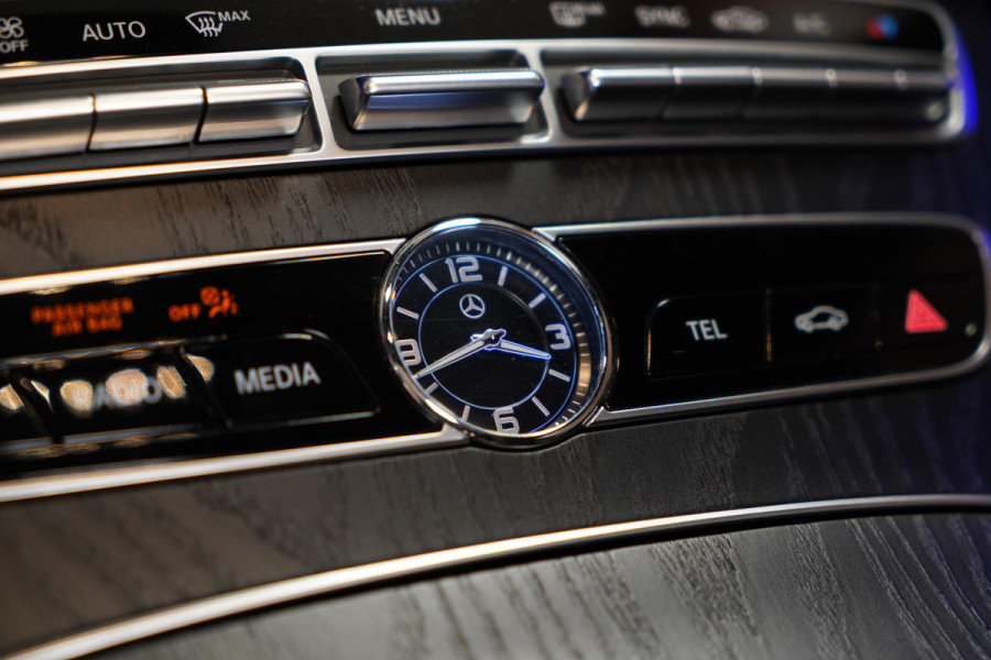 Mercedes-Benz E-Klasse Coupé 200 AMG|Pano||Burmester|Massage|Memory|360º|Diamond White|