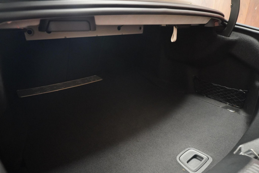 Mercedes-Benz E-Klasse Coupé 200 AMG|Pano||Burmester|Massage|Memory|360º|Diamond White|