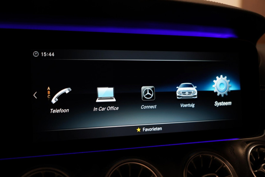 Mercedes-Benz E-Klasse Coupé 200 AMG|Pano||Burmester|Massage|Memory|360º|Diamond White|