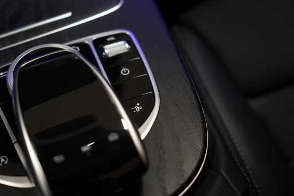 Mercedes-Benz E-Klasse Coupé 200 AMG|Pano||Burmester|Massage|Memory|360º|Diamond White|