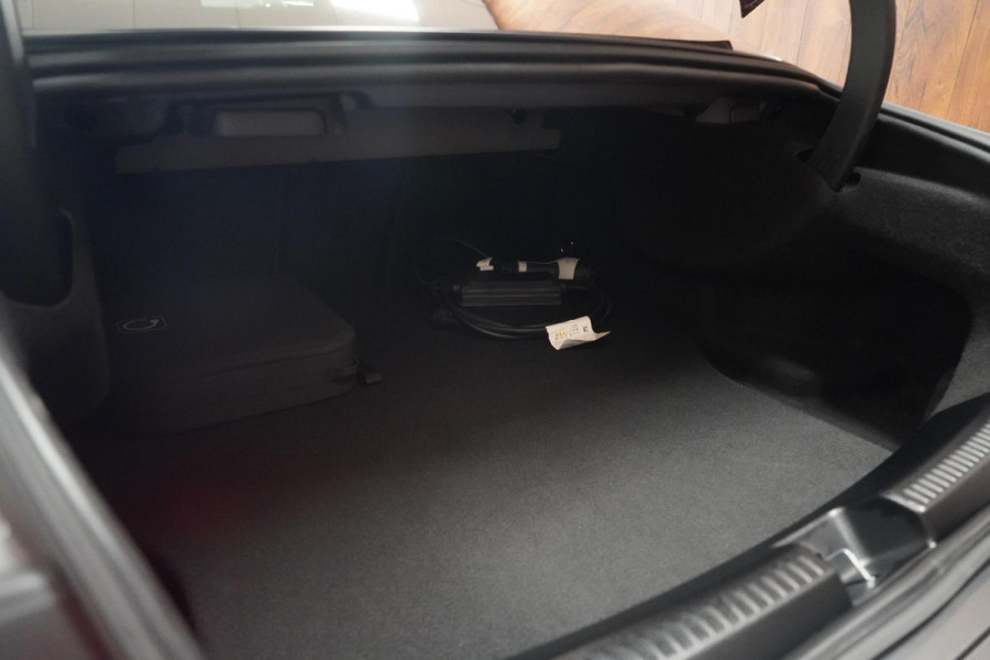 Mercedes-Benz CLA-Klasse 250 e AMG PANO|MEMORY|KEYLESS|