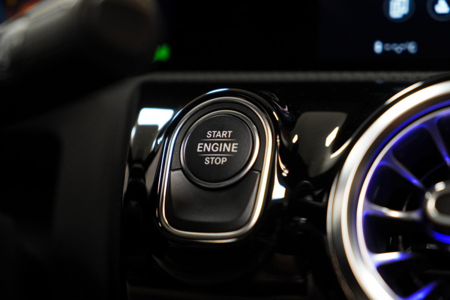 Mercedes-Benz CLA-Klasse 250 e AMG PANO|MEMORY|KEYLESS|