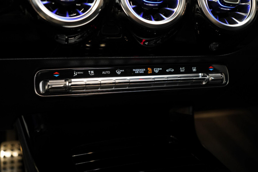 Mercedes-Benz CLA-Klasse 250 e AMG PANO|MEMORY|KEYLESS|