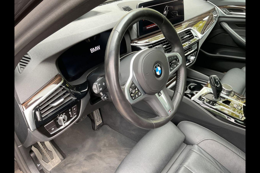 BMW 5 Serie 530i Business Edition Plus M Sport|Pano|Leder|HUD|Dealer onderhouden
