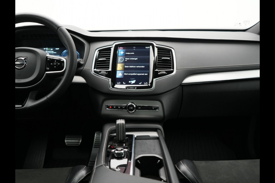 Volvo XC90 T8 Recharge AWD R-Design 7 Pers Long Range PHEV 456pk Dealer O.H | Luchtvering | Trekhaak Af Fabriek | Panodak | 360 Camera | Adaptive Cruise | Harman  / Kardon | Alcantara Sportstoelen Memory & Verwarmd | Keyless | Pilot Assist | Apple Carplay | Stuur Verwarmd | BLIS | Adaptive LED | Navigatie | Virtual | DAB | 22"L.M | Plug In Hybrid |
