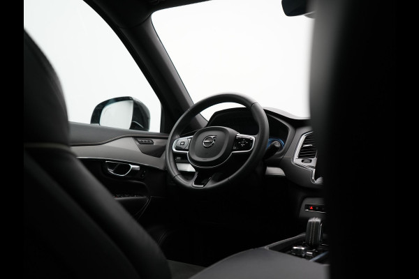 Volvo XC90 T8 Recharge AWD R-Design 7 Pers Long Range PHEV 456pk Dealer O.H | Luchtvering | Trekhaak Af Fabriek | Panodak | 360 Camera | Adaptive Cruise | Harman  / Kardon | Alcantara Sportstoelen Memory & Verwarmd | Keyless | Pilot Assist | Apple Carplay | Stuur Verwarmd | BLIS | Adaptive LED | Navigatie | Virtual | DAB | 22"L.M | Plug In Hybrid |
