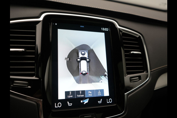 Volvo XC90 T8 Recharge AWD R-Design 7 Pers Long Range PHEV 456pk Dealer O.H | Luchtvering | Trekhaak Af Fabriek | Panodak | 360 Camera | Adaptive Cruise | Harman  / Kardon | Alcantara Sportstoelen Memory & Verwarmd | Keyless | Pilot Assist | Apple Carplay | Stuur Verwarmd | BLIS | Adaptive LED | Navigatie | Virtual | DAB | 22"L.M | Plug In Hybrid |