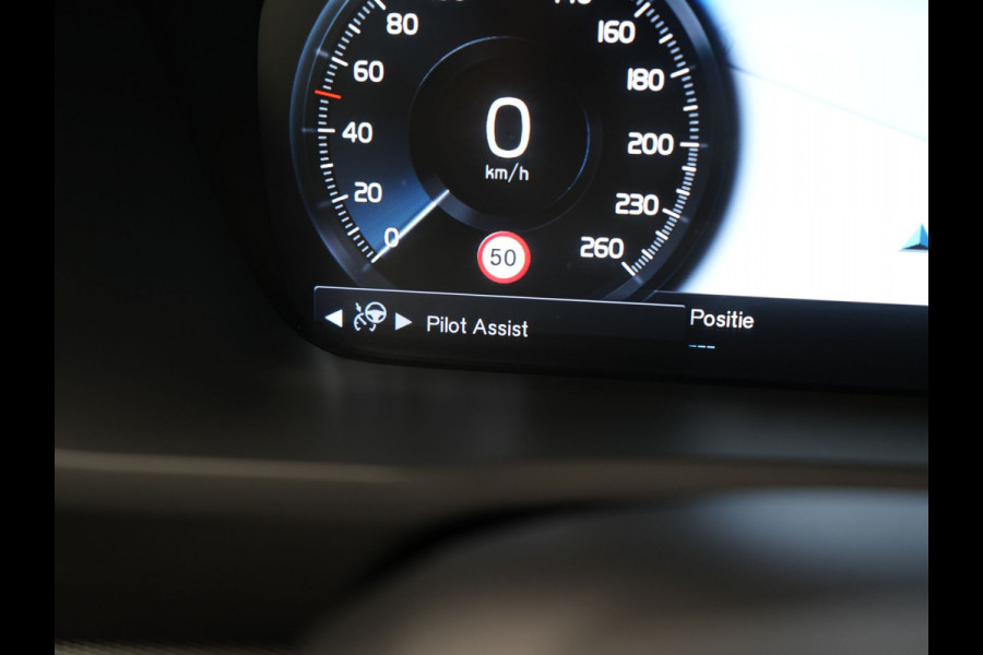 Volvo XC90 T8 Recharge AWD R-Design 7 Pers Long Range PHEV 456pk Dealer O.H | Luchtvering | Trekhaak Af Fabriek | Panodak | 360 Camera | Adaptive Cruise | Harman  / Kardon | Alcantara Sportstoelen Memory & Verwarmd | Keyless | Pilot Assist | Apple Carplay | Stuur Verwarmd | BLIS | Adaptive LED | Navigatie | Virtual | DAB | 22"L.M | Plug In Hybrid |