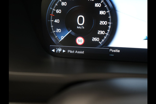 Volvo XC90 T8 Recharge AWD R-Design 7 Pers Long Range PHEV 456pk Dealer O.H | Luchtvering | Trekhaak Af Fabriek | Panodak | 360 Camera | Adaptive Cruise | Harman  / Kardon | Alcantara Sportstoelen Memory & Verwarmd | Keyless | Pilot Assist | Apple Carplay | Stuur Verwarmd | BLIS | Adaptive LED | Navigatie | Virtual | DAB | 22"L.M | Plug In Hybrid |