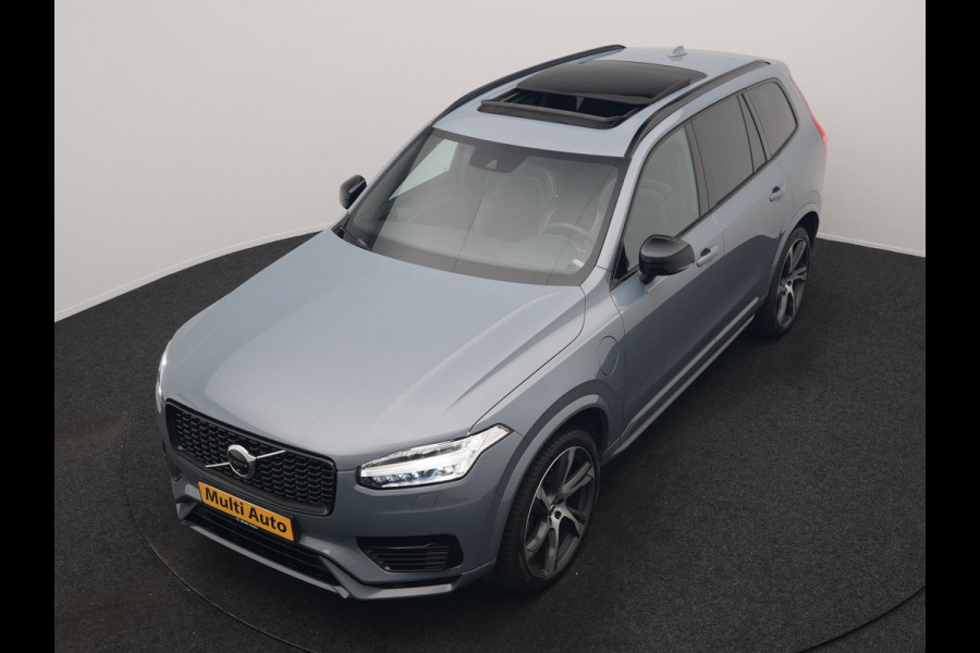 Volvo XC90 T8 Recharge AWD R-Design 7 Pers Long Range PHEV 456pk Dealer O.H | Luchtvering | Trekhaak Af Fabriek | Panodak | 360 Camera | Adaptive Cruise | Harman  / Kardon | Alcantara Sportstoelen Memory & Verwarmd | Keyless | Pilot Assist | Apple Carplay | Stuur Verwarmd | BLIS | Adaptive LED | Navigatie | Virtual | DAB | 22"L.M | Plug In Hybrid |