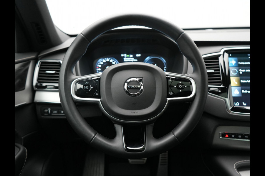 Volvo XC90 T8 Recharge AWD R-Design 7 Pers Long Range PHEV 456pk Dealer O.H | Luchtvering | Trekhaak Af Fabriek | Panodak | 360 Camera | Adaptive Cruise | Harman  / Kardon | Alcantara Sportstoelen Memory & Verwarmd | Keyless | Pilot Assist | Apple Carplay | Stuur Verwarmd | BLIS | Adaptive LED | Navigatie | Virtual | DAB | 22"L.M | Plug In Hybrid |