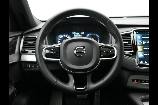 Volvo XC90 T8 Recharge AWD R-Design 7 Pers Long Range PHEV 456pk Dealer O.H | Luchtvering | Trekhaak Af Fabriek | Panodak | 360 Camera | Adaptive Cruise | Harman  / Kardon | Alcantara Sportstoelen Memory & Verwarmd | Keyless | Pilot Assist | Apple Carplay | Stuur Verwarmd | BLIS | Adaptive LED | Navigatie | Virtual | DAB | 22"L.M | Plug In Hybrid |