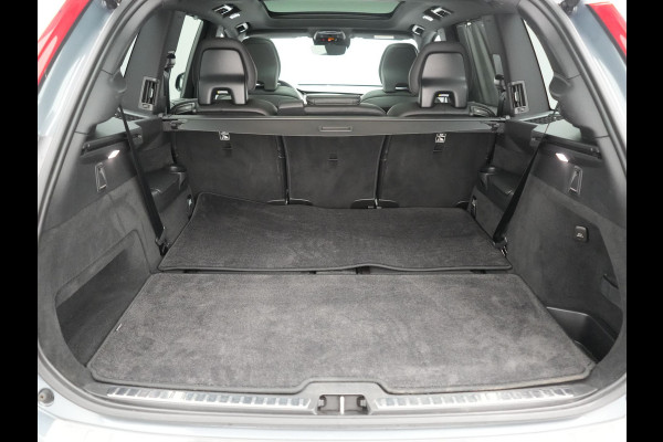 Volvo XC90 T8 Recharge AWD R-Design 7 Pers Long Range PHEV 456pk Dealer O.H | Luchtvering | Trekhaak Af Fabriek | Panodak | 360 Camera | Adaptive Cruise | Harman  / Kardon | Alcantara Sportstoelen Memory & Verwarmd | Keyless | Pilot Assist | Apple Carplay | Stuur Verwarmd | BLIS | Adaptive LED | Navigatie | Virtual | DAB | 22"L.M | Plug In Hybrid |