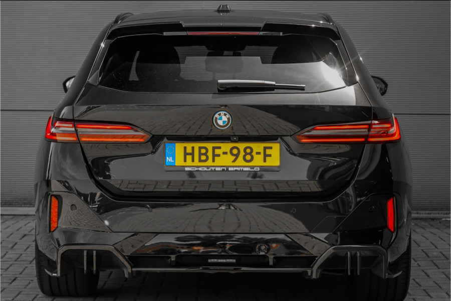 BMW 5 Serie Touring 530e M-Sport Pro B&W HUD ACC Iconic M-Performance 21"
