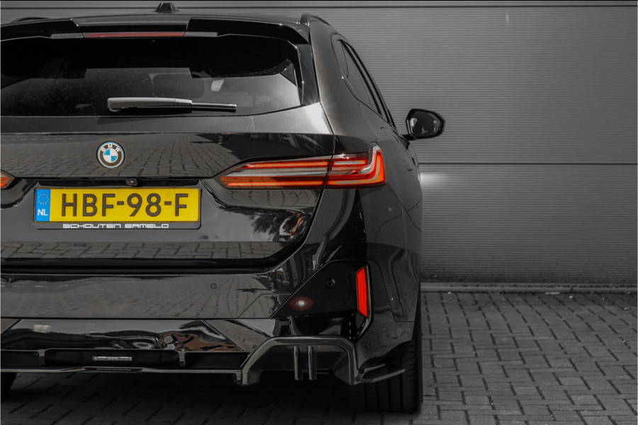BMW 5 Serie Touring 530e M-Sport Pro B&W HUD ACC Iconic M-Performance 21"