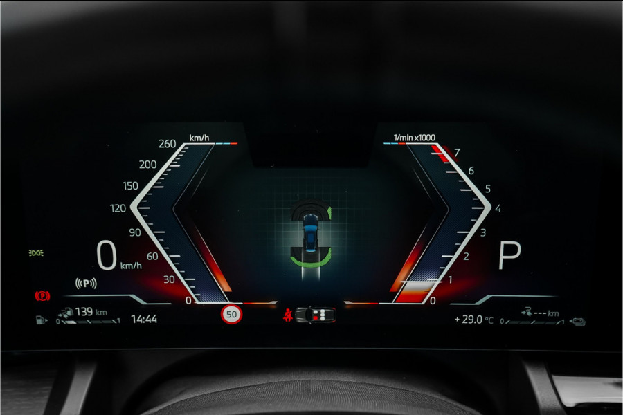 BMW 5 Serie Touring 530e M-Sport Pro B&W HUD ACC Iconic M-Performance 21"