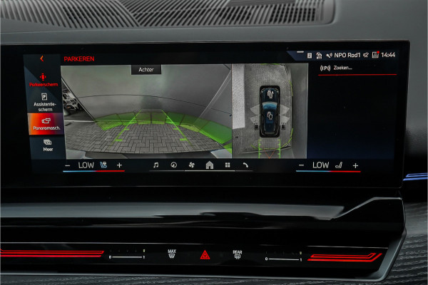 BMW 5 Serie Touring 530e M-Sport Pro B&W HUD ACC Iconic M-Performance 21"