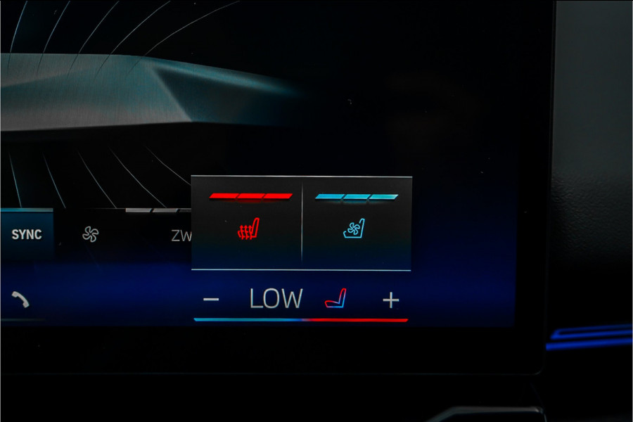 BMW 5 Serie Touring 530e M-Sport Pro B&W HUD ACC Iconic M-Performance 21"