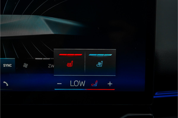 BMW 5 Serie Touring 530e M-Sport Pro B&W HUD ACC Iconic M-Performance 21"