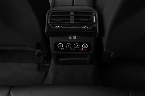 BMW 5 Serie Touring 530e M-Sport Pro B&W HUD ACC Iconic M-Performance 21"