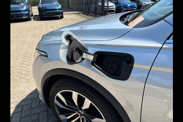 Volkswagen Tiguan 1.4 TSI eHybrid R-Line DCC 20 INCH SUZUKA NAVIGATIE PRIVACY GLASS STOELVERWARMING PDC VOOR EN ACHTER