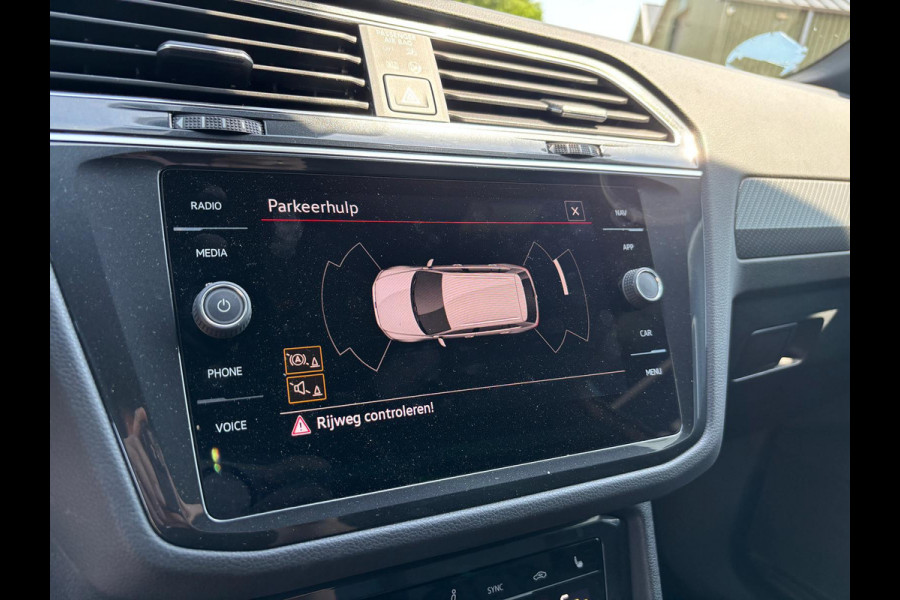 Volkswagen Tiguan 1.4 TSI eHybrid R-Line DCC 20 INCH SUZUKA NAVIGATIE PRIVACY GLASS STOELVERWARMING PDC VOOR EN ACHTER
