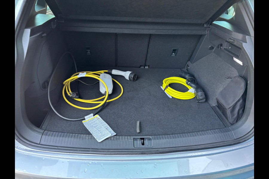 Volkswagen Tiguan 1.4 TSI eHybrid R-Line DCC 20 INCH SUZUKA NAVIGATIE PRIVACY GLASS STOELVERWARMING PDC VOOR EN ACHTER