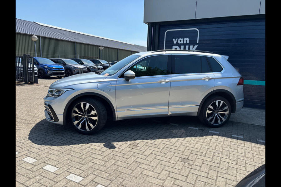 Volkswagen Tiguan 1.4 TSI eHybrid R-Line DCC 20 INCH SUZUKA NAVIGATIE PRIVACY GLASS STOELVERWARMING PDC VOOR EN ACHTER