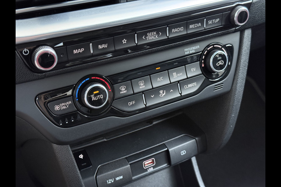 Kia e-Niro ExecutiveLine 64kWh Warmtepomp Leder+Verwarmd+Geventileerd JBL®-Audio Adap.Cruise Elek.Stoel+Memory Stuur+Achterbankverwarming N SOH 100% Apple Carplay/Android Auto Keyless Privacy Glas Led Lmv Isofix Lane Assist VESS DAB Origineel Nederlandse Auto