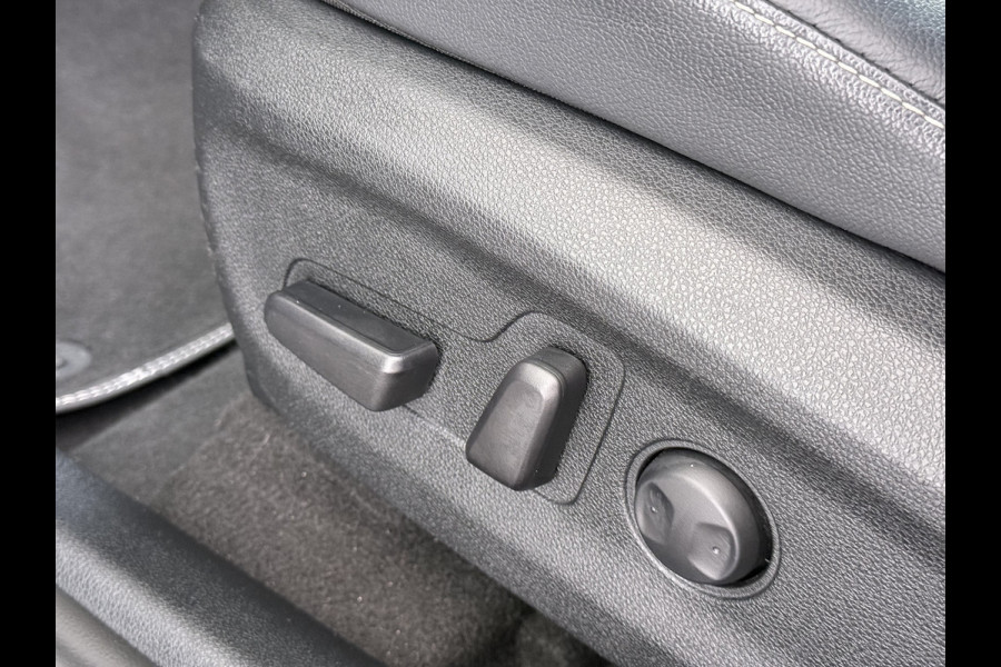 Kia e-Niro ExecutiveLine 64kWh Warmtepomp Leder+Verwarmd+Geventileerd JBL®-Audio Adap.Cruise Elek.Stoel+Memory Stuur+Achterbankverwarming N SOH 100% Apple Carplay/Android Auto Keyless Privacy Glas Led Lmv Isofix Lane Assist VESS DAB Origineel Nederlandse Auto