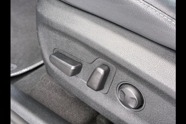 Kia e-Niro ExecutiveLine 64kWh Warmtepomp Leder+Verwarmd+Geventileerd JBL®-Audio Adap.Cruise Elek.Stoel+Memory Stuur+Achterbankverwarming N SOH 100% Apple Carplay/Android Auto Keyless Privacy Glas Led Lmv Isofix Lane Assist VESS DAB Origineel Nederlandse Auto