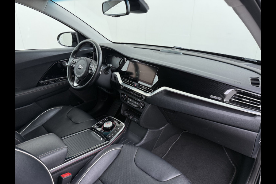 Kia e-Niro ExecutiveLine 64kWh Warmtepomp Leder+Verwarmd+Geventileerd JBL®-Audio Adap.Cruise Elek.Stoel+Memory Stuur+Achterbankverwarming N SOH 100% Apple Carplay/Android Auto Keyless Privacy Glas Led Lmv Isofix Lane Assist VESS DAB Origineel Nederlandse Auto