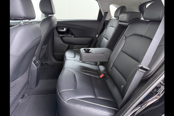 Kia e-Niro ExecutiveLine 64kWh Warmtepomp Leder+Verwarmd+Geventileerd JBL®-Audio Adap.Cruise Elek.Stoel+Memory Stuur+Achterbankverwarming N SOH 100% Apple Carplay/Android Auto Keyless Privacy Glas Led Lmv Isofix Lane Assist VESS DAB Origineel Nederlandse Auto
