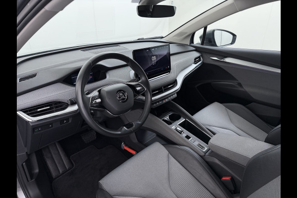 Škoda ENYAQ iV 60 SOH 91% Warmtepomp Adap.Cruise Stuur+Stoelverwarming Camera 3-Zone Ecc Navi Apple Carplay Android Auto Keyless Advanced Pdc Lane Assist Dodehoek Assist Lmv 19" Bluetooth DAB Virtual Cockpit Verkeersbord Detectie 1e Eigenaar Origineel Nederlandse Auto Dealeronderhouden