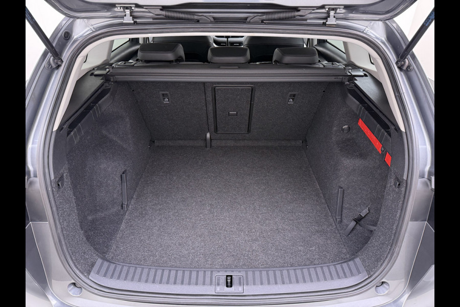 Škoda ENYAQ iV 60 SOH 91% Warmtepomp Adap.Cruise Stuur+Stoelverwarming Camera 3-Zone Ecc Navi Apple Carplay Android Auto Keyless Advanced Pdc Lane Assist Dodehoek Assist Lmv 19" Bluetooth DAB Virtual Cockpit Verkeersbord Detectie 1e Eigenaar Origineel Nederlandse Auto Dealeronderhouden