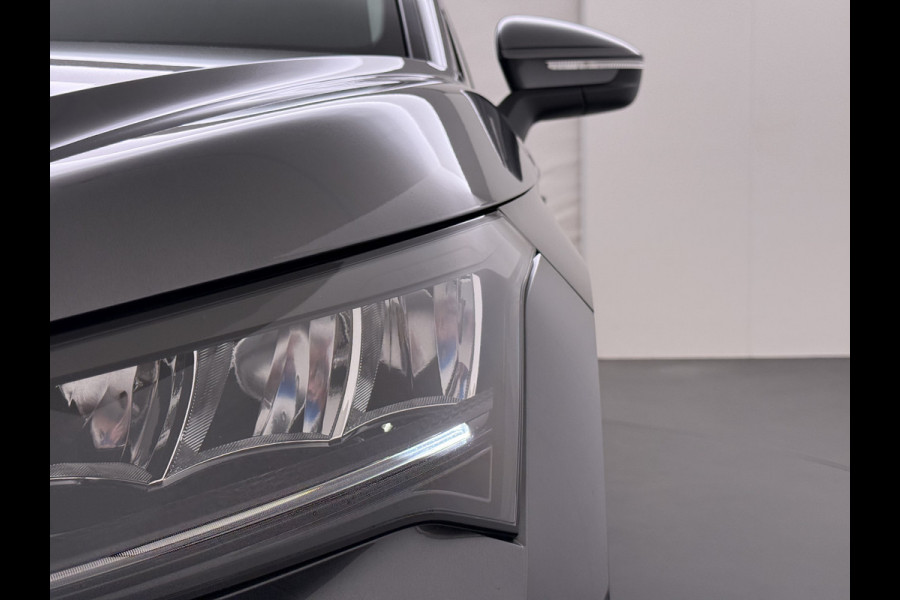Škoda ENYAQ iV 60 SOH 91% Warmtepomp Adap.Cruise Stuur+Stoelverwarming Camera 3-Zone Ecc Navi Apple Carplay Android Auto Keyless Advanced Pdc Lane Assist Dodehoek Assist Lmv 19" Bluetooth DAB Virtual Cockpit Verkeersbord Detectie 1e Eigenaar Origineel Nederlandse Auto Dealeronderhouden