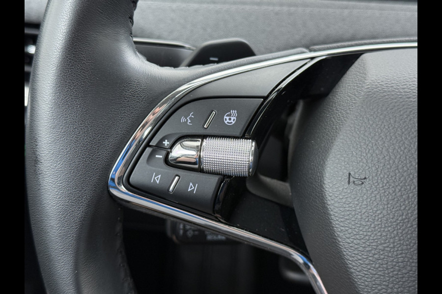 Škoda ENYAQ iV 60 SOH 91% Warmtepomp Adap.Cruise Stuur+Stoelverwarming Camera 3-Zone Ecc Navi Apple Carplay Android Auto Keyless Advanced Pdc Lane Assist Dodehoek Assist Lmv 19" Bluetooth DAB Virtual Cockpit Verkeersbord Detectie 1e Eigenaar Origineel Nederlandse Auto Dealeronderhouden