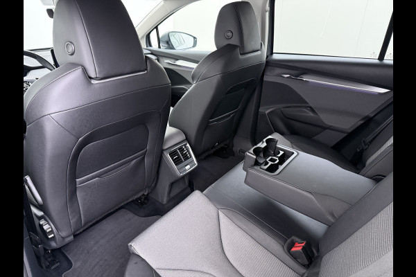Škoda ENYAQ iV 60 SOH 91% Warmtepomp Adap.Cruise Stuur+Stoelverwarming Camera 3-Zone Ecc Navi Apple Carplay Android Auto Keyless Advanced Pdc Lane Assist Dodehoek Assist Lmv 19" Bluetooth DAB Virtual Cockpit Verkeersbord Detectie 1e Eigenaar Origineel Nederlandse Auto Dealeronderhouden