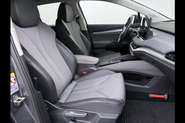 Škoda ENYAQ iV 60 SOH 91% Warmtepomp Adap.Cruise Stuur+Stoelverwarming Camera 3-Zone Ecc Navi Apple Carplay Android Auto Keyless Advanced Pdc Lane Assist Dodehoek Assist Lmv 19" Bluetooth DAB Virtual Cockpit Verkeersbord Detectie 1e Eigenaar Origineel Nederlandse Auto Dealeronderhouden