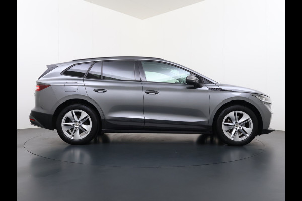 Škoda ENYAQ iV 60 SOH 91% Warmtepomp Adap.Cruise Stuur+Stoelverwarming Camera 3-Zone Ecc Navi Apple Carplay Android Auto Keyless Advanced Pdc Lane Assist Dodehoek Assist Lmv 19" Bluetooth DAB Virtual Cockpit Verkeersbord Detectie 1e Eigenaar Origineel Nederlandse Auto Dealeronderhouden