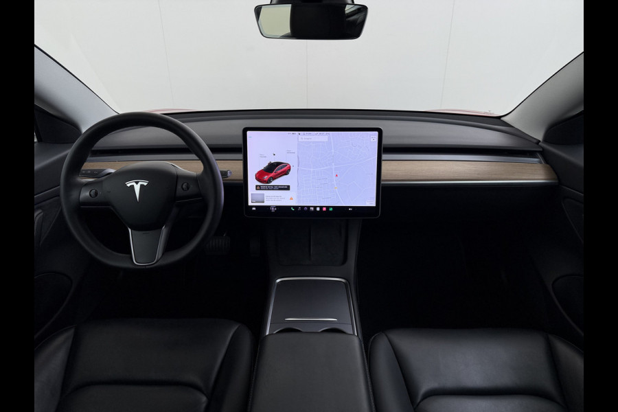 Tesla Model 3 Long Range AWD 75kWh Facelift Warmtepomp Elek.Achterklep Draadloze Tel.lader Leder Panoramadak Adap.Cruise Camera's Navi Ecc Sto Intel Atom® Lmv Lane Assist Dodehoekwaarschuwing Keyless Elek.Stoelen+Memory Google®-Maps Fabrieksgarantie op motor en accu tot 17-11-2028/192.000km