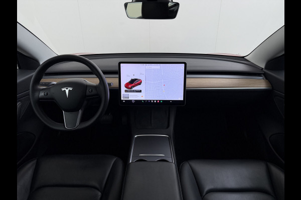Tesla Model 3 Long Range AWD 75kWh Facelift Warmtepomp Elek.Achterklep Draadloze Tel.lader Leder Panoramadak Adap.Cruise Camera's Navi Ecc Sto Intel Atom® Lmv Lane Assist Dodehoekwaarschuwing Keyless Elek.Stoelen+Memory Google®-Maps Fabrieksgarantie op motor en accu tot 17-11-2028/192.000km