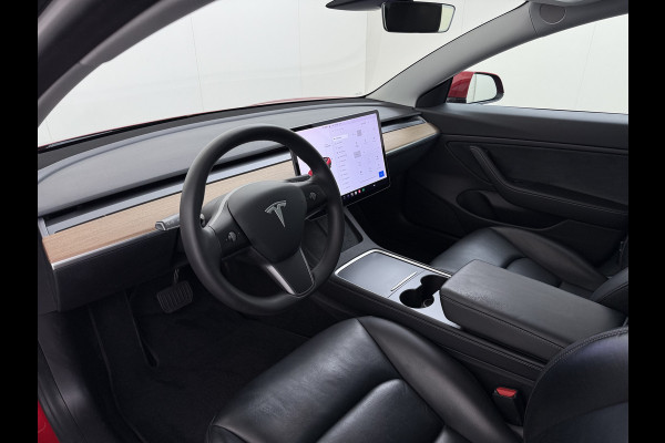 Tesla Model 3 Long Range AWD 75kWh Facelift Warmtepomp Elek.Achterklep Draadloze Tel.lader Leder Panoramadak Adap.Cruise Camera's Navi Ecc Sto Intel Atom® Lmv Lane Assist Dodehoekwaarschuwing Keyless Elek.Stoelen+Memory Google®-Maps Fabrieksgarantie op motor en accu tot 17-11-2028/192.000km