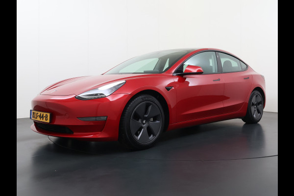 Tesla Model 3 Long Range AWD 75kWh Facelift Warmtepomp Elek.Achterklep Draadloze Tel.lader Leder Panoramadak Adap.Cruise Camera's Navi Ecc Sto Intel Atom® Lmv Lane Assist Dodehoekwaarschuwing Keyless Elek.Stoelen+Memory Google®-Maps Fabrieksgarantie op motor en accu tot 17-11-2028/192.000km